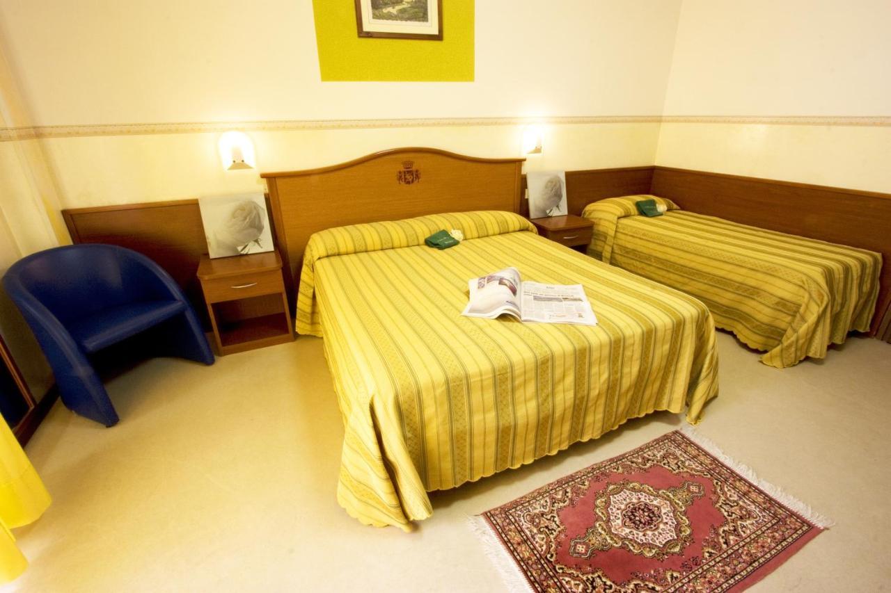 Hotel Solarium San Benedetto del Tronto Zimmer foto
